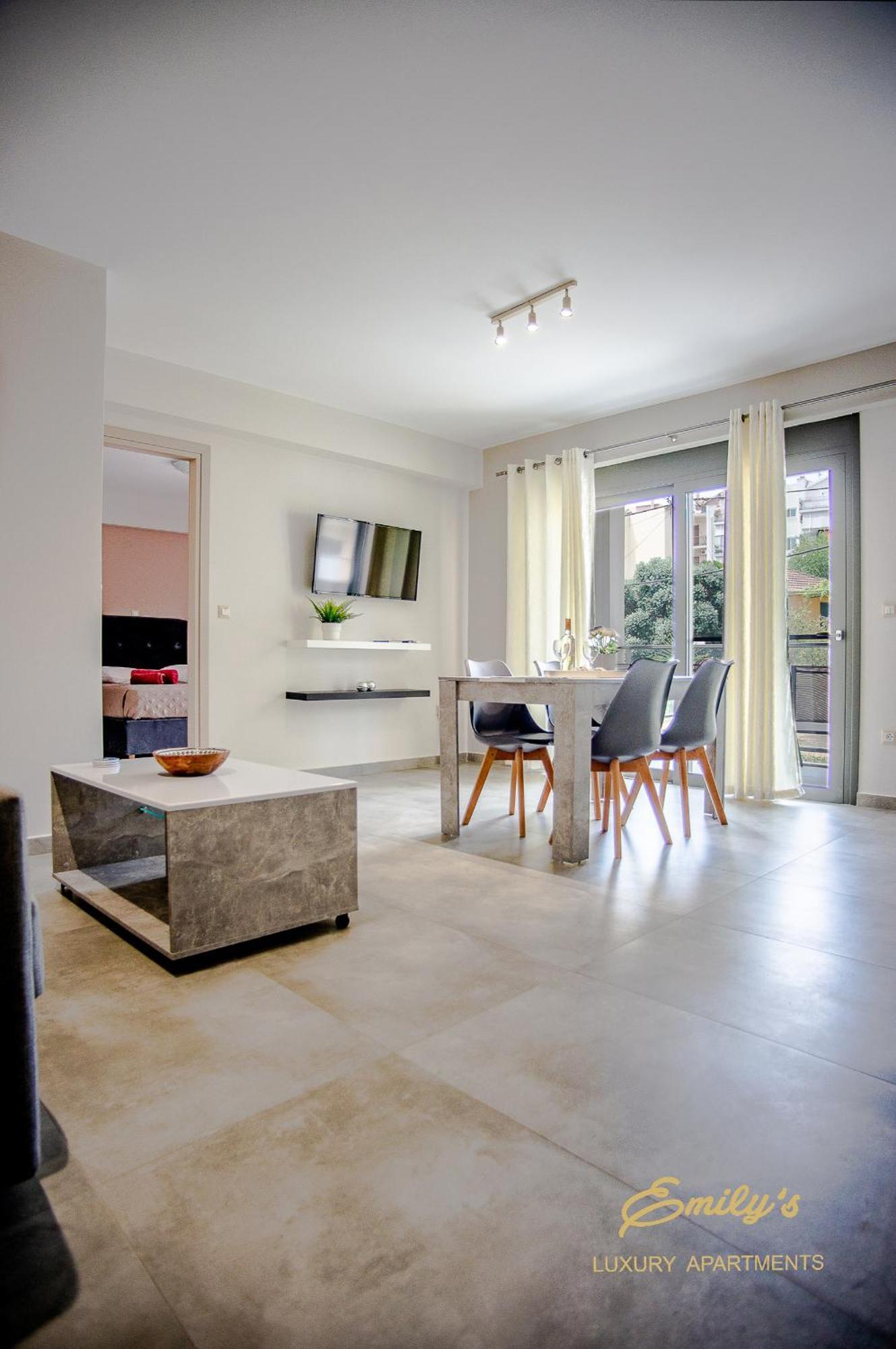 Emily'S Luxury Apartments Аргостолион Экстерьер фото